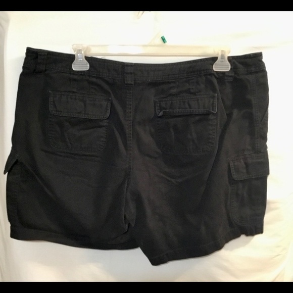 Venezia Black Cargo Style Plus Size Shorts Size 18 - Picture 2 of 3